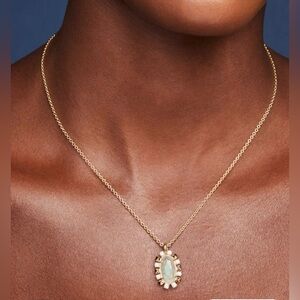 Kendra Scott Shanley Gold Short Pendant Necklace 